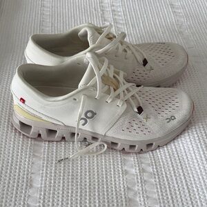 On Running Women's Cream and Gray Sneakers - sz 8
